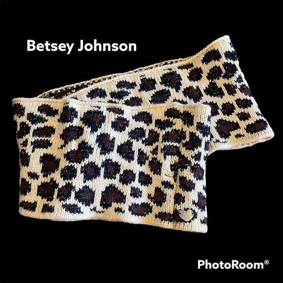 Betsey Johnson Leopard Print Infinity Scarf - Picture 1 of 5